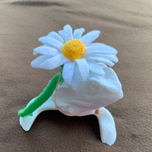 Load image into Gallery viewer, Small animal Hat, Bearded Dragon Hat, Flower Hat, The Daisy Hat
